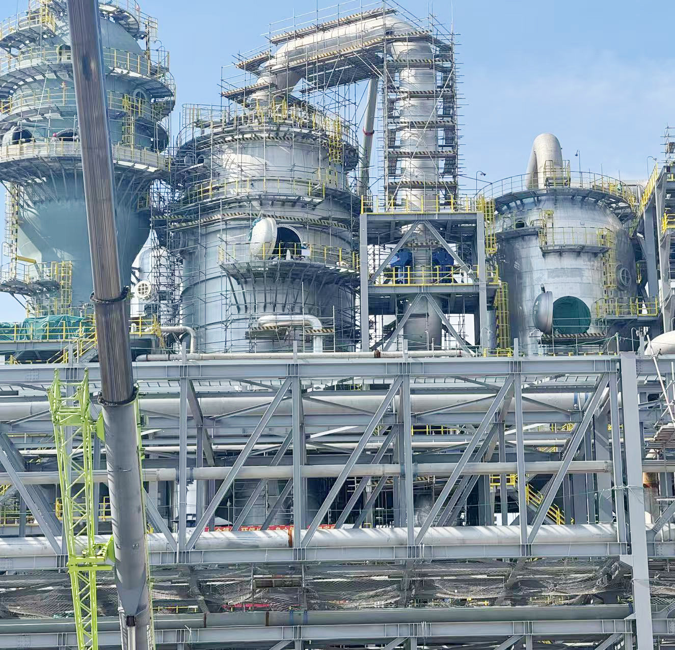 Guangxi Huayi methanol to olefins downstream deep processing steel structure supply project